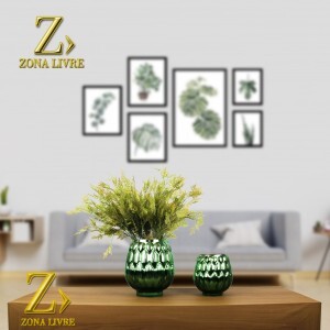 VASO DE VIDRO VERMELHO METALICO 18X20CM